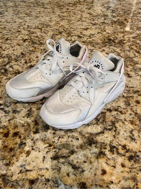Nike Kids White Low-Top Sneakers